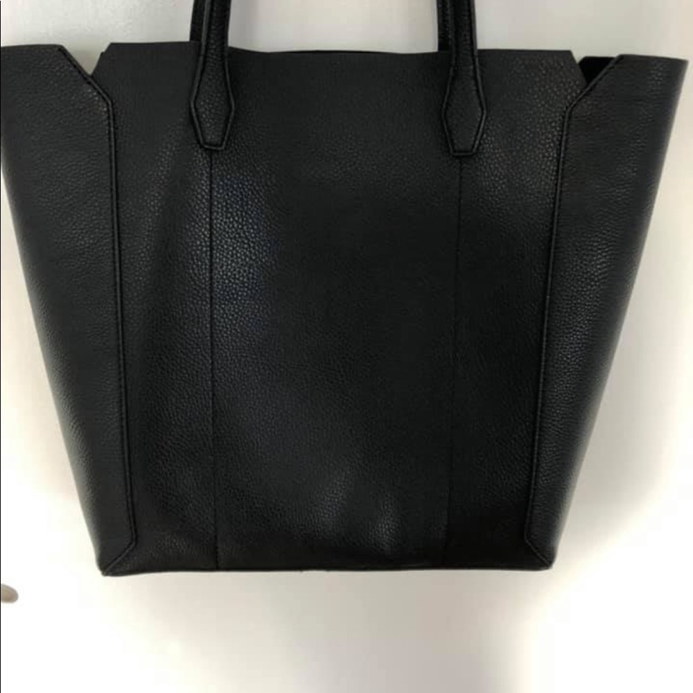 Black Steve Madden tote.